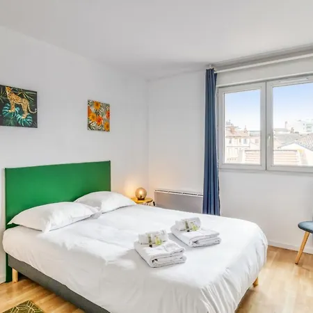 2br In Colors With Balcony - Welkeys Toulouse